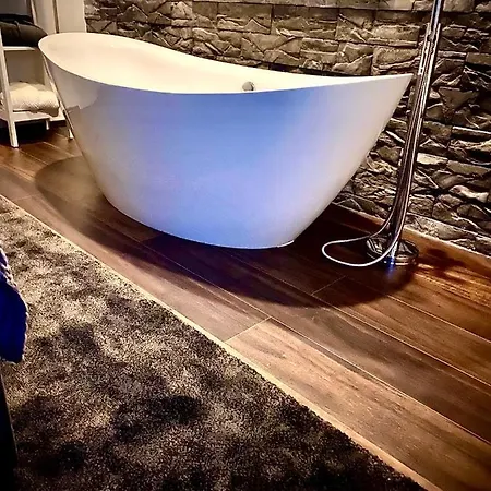 Trendy House 193