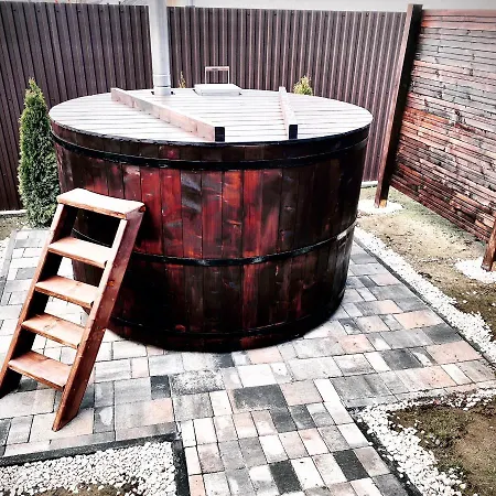 Trendy House 193 Apartment